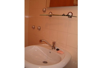 Muntenegru Privát Herceg Novi, Exteriorul